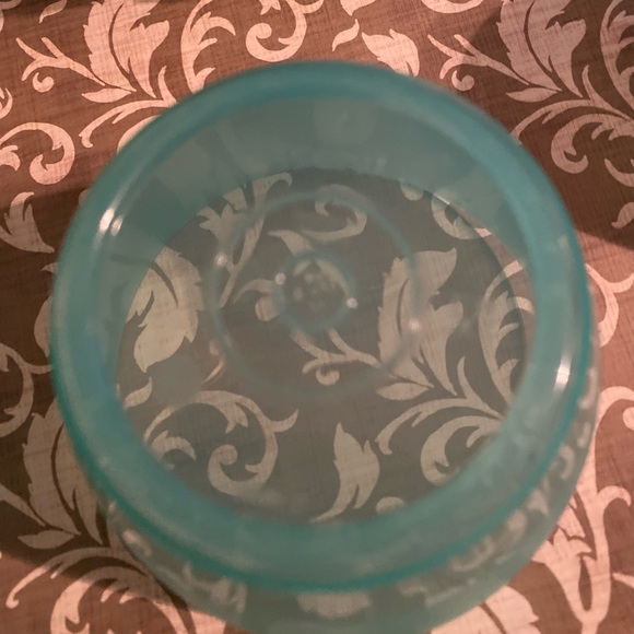 Tupperware Storage Bowls (set of 2) - Picture 3 of 3